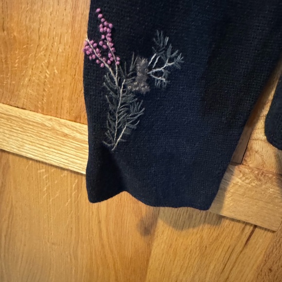 Embroidered Christmas Sweater - Picture 10 of 10